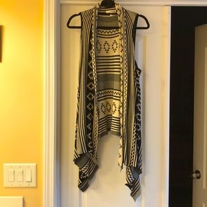 Tribal print sleeveless cardigan